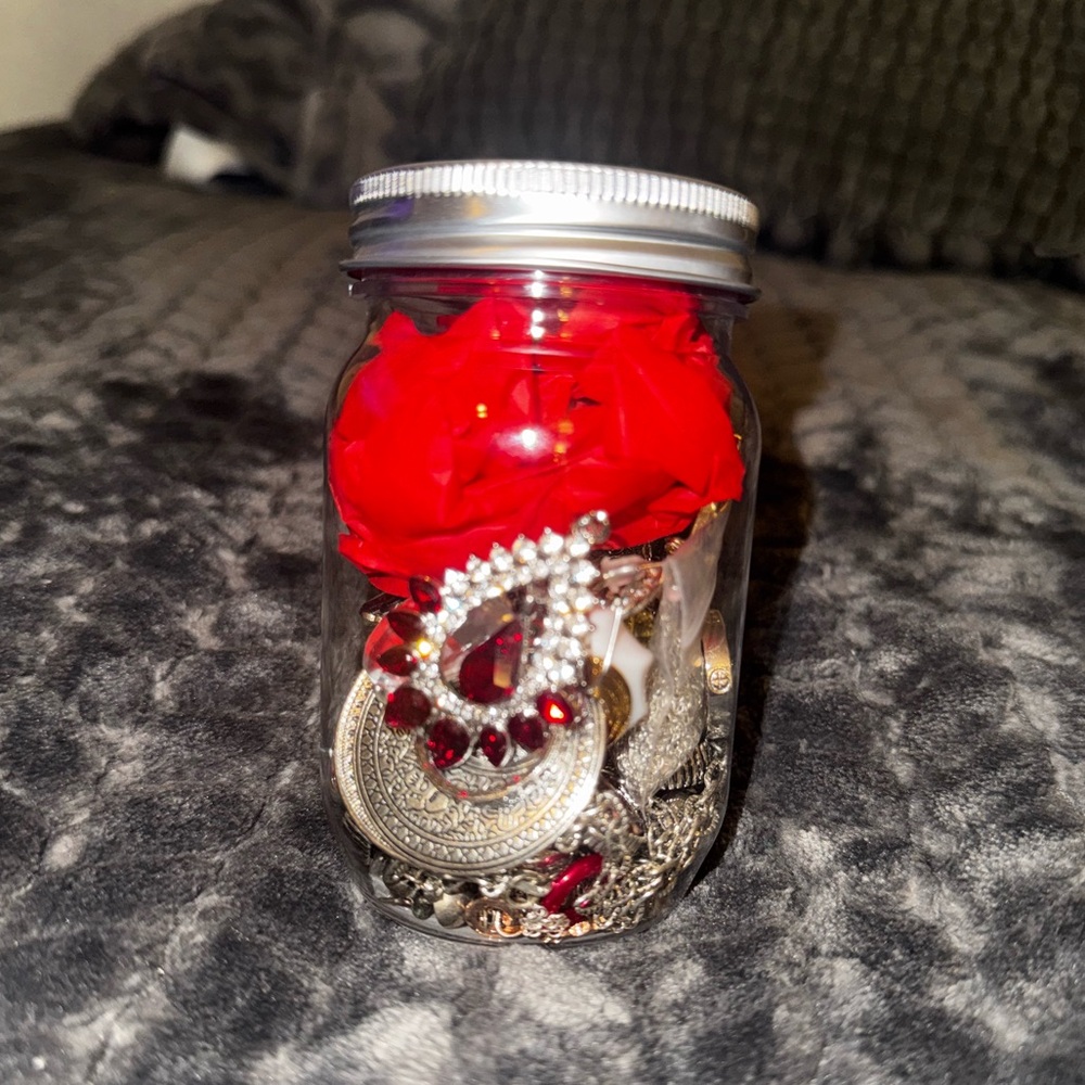 Mystery Jewelry Jar (Glamorous) - Picture 4 of 4